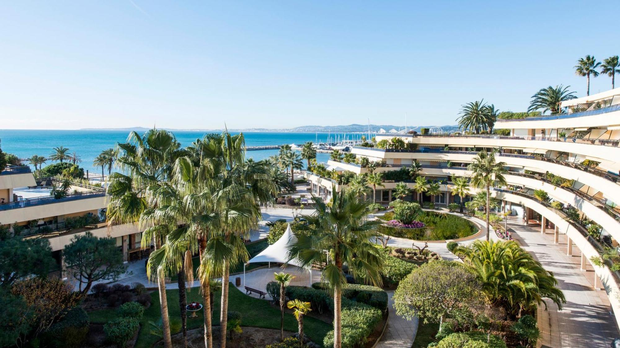 Hotel - Port St Laurent By Ihg 4*